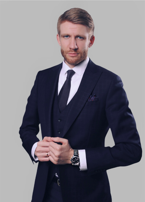 - Включен в список ведущих юристов России в категории Insolvency and Reorganization Law согласно международному рейтингу Best Lawyers в 2020 г
- Входит в состав рабочей группы «Деловой России» по совершенствованию процедур банкротства